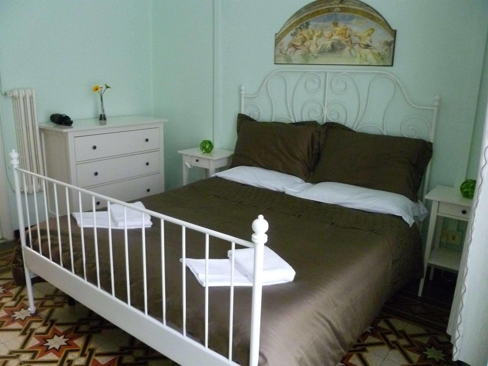 로마 카를로 알베르토 하우스 B&B 외부 사진