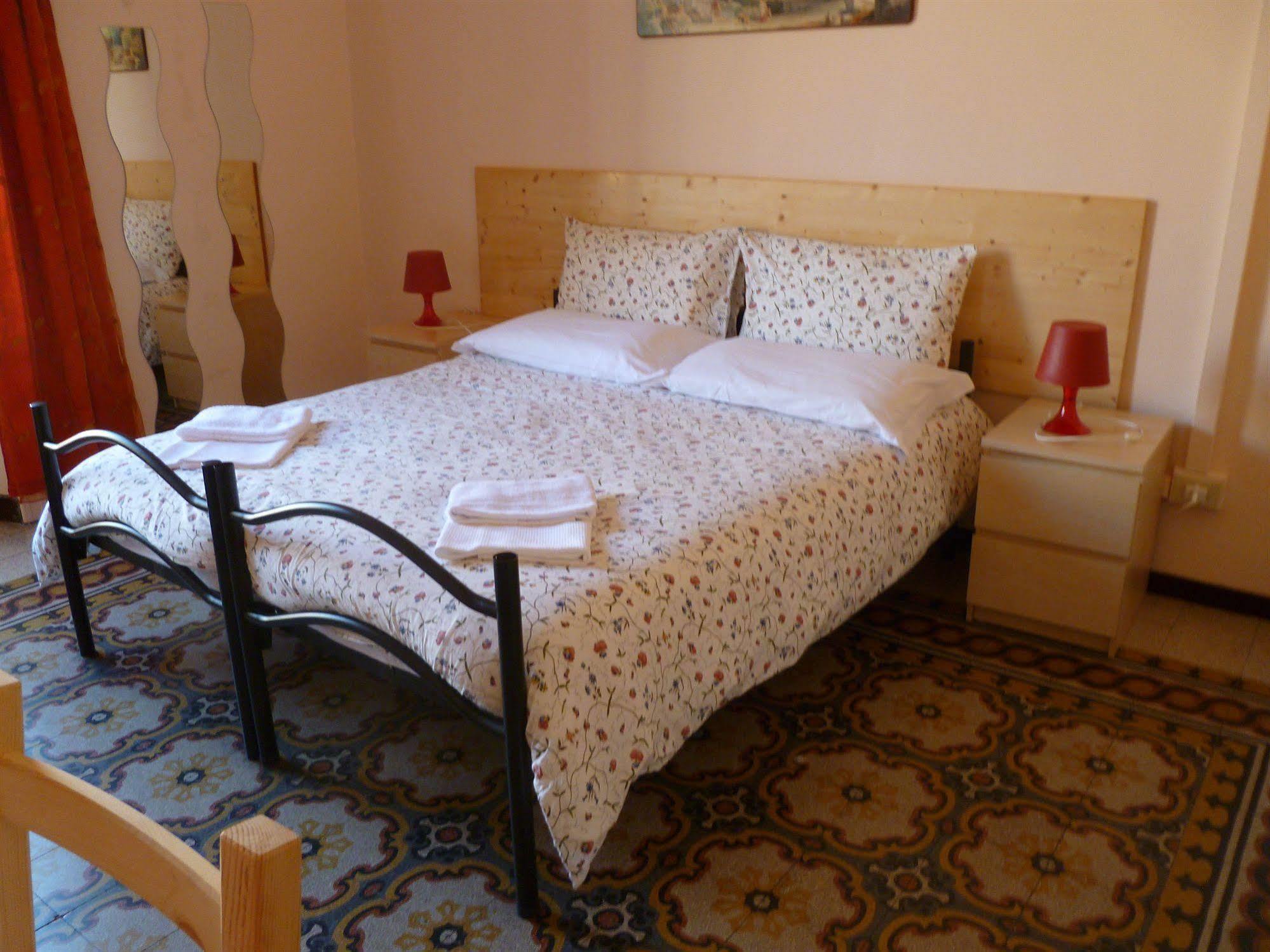 로마 카를로 알베르토 하우스 B&B 외부 사진