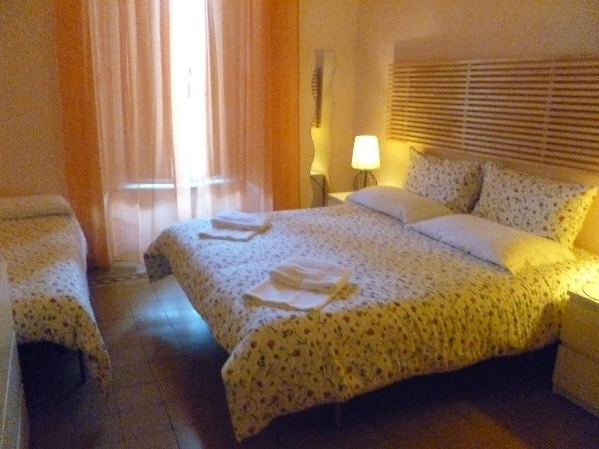 로마 카를로 알베르토 하우스 B&B 외부 사진